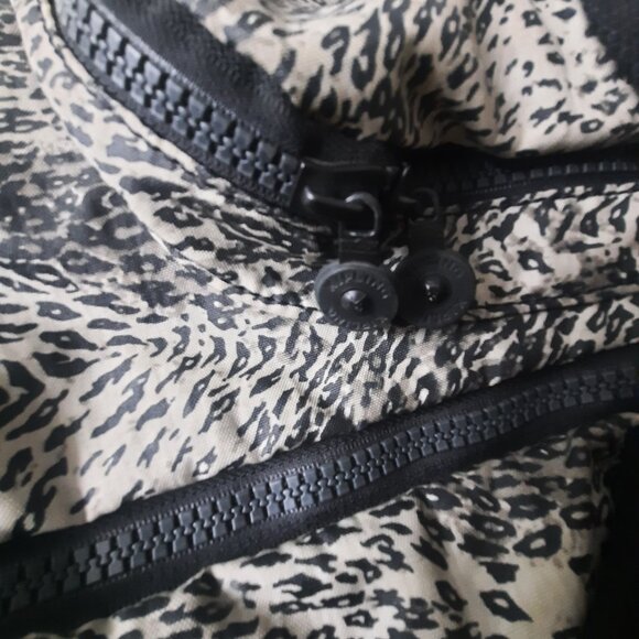 Kipling Wheeled Duffle Animal Print Nylon Wheeled Luggage, Travel Bag 11x15x28 - Picture 3 of 15